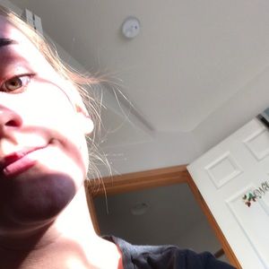 Meet your Posher, Chloe